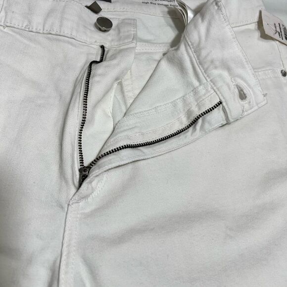 DL1961 White Patti Straight Leg High Waist Distressed Jeans Size 32 - Picture 9 of 13